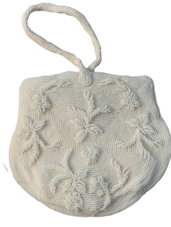 Vintage Handbags - Elegant vintage Beaded Handbag wristlet made in Taiwan